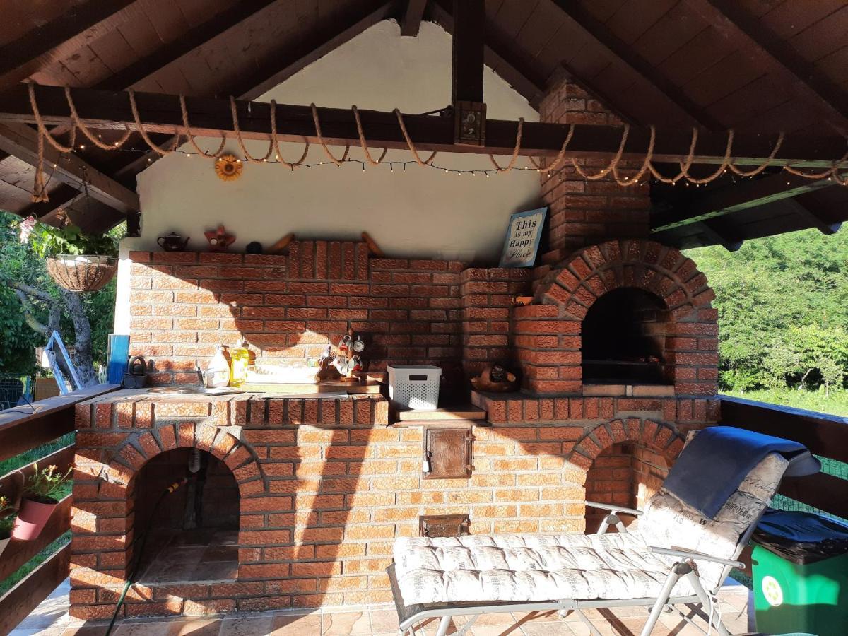 Villa Casa Bunicilor à Ciprian Porumbescu Extérieur photo